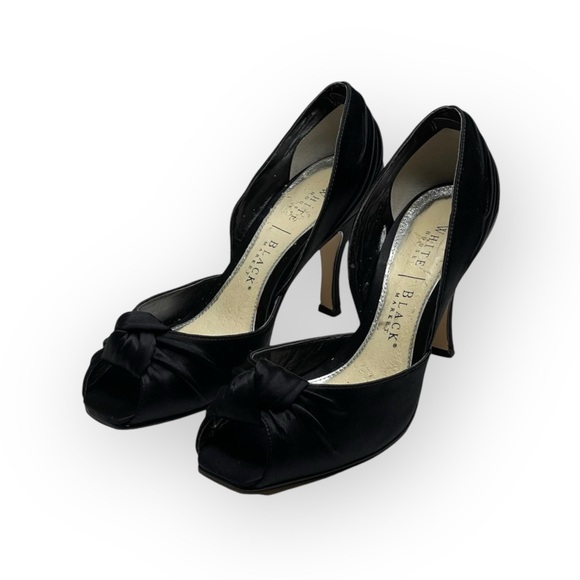 White House Black Market WHBM ❁ Satin Knot Peep Toe D’Orsay Heels ❁ Black ❁ 6B ❁ - Picture 7 of 16